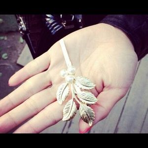 Gold Tone Leaf Hair Pin (Set of Two)